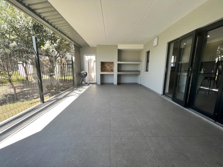 To Let 2 Bedroom Property for Rent in Royal Ascot Western Cape